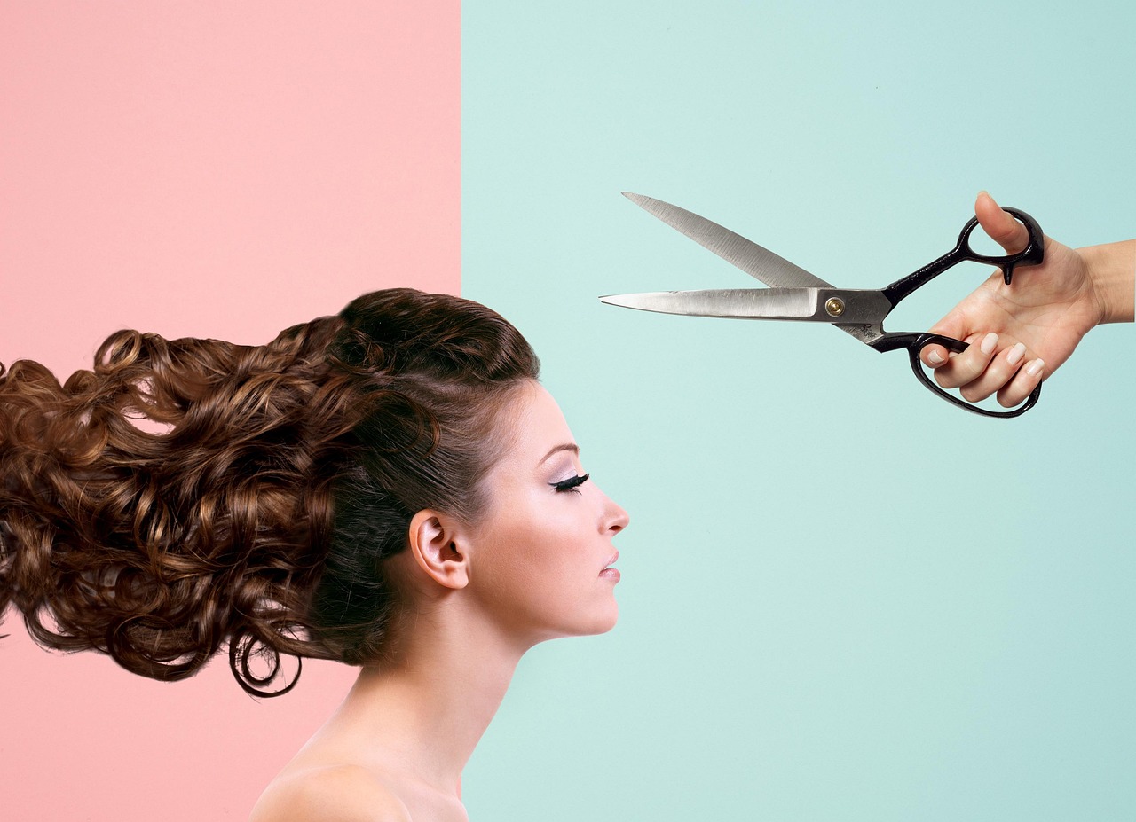 Women's precision haircut